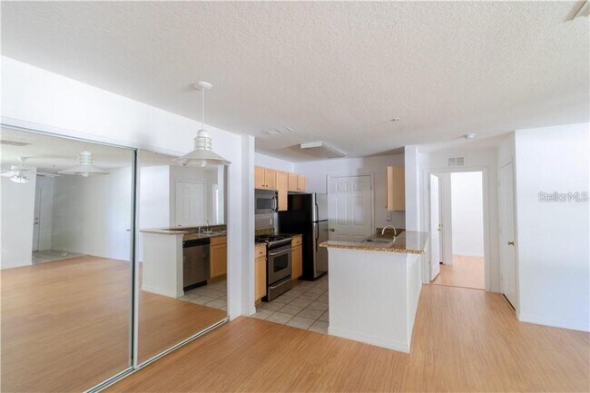 Building Photo - 910 Regatta Bay Dr