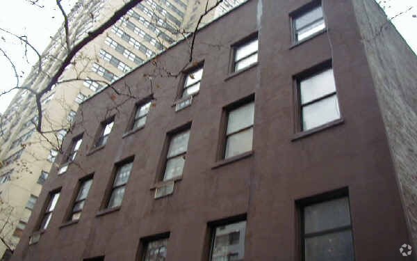 Primary Photo - 154-156 E 38th St