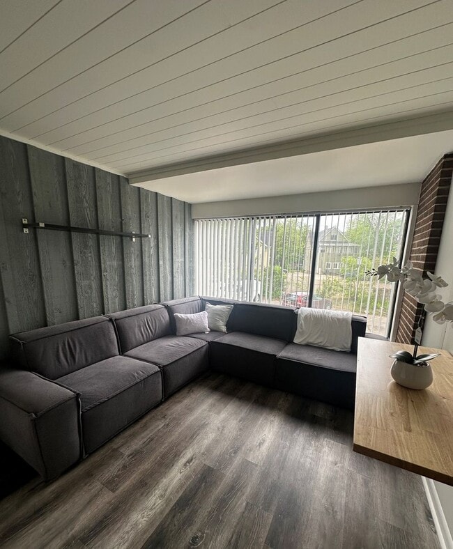 Interior Photo - Haven on Geddes