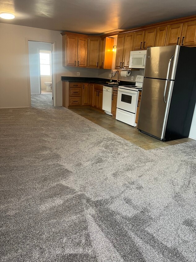 20 Main St Unit 1, Millbury, MA 01527 Apartments in Millbury, MA