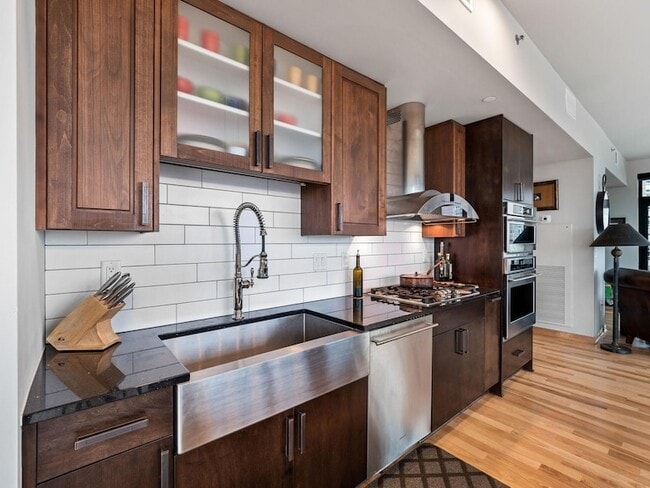 Foto del edificio - 740 Portland Ave