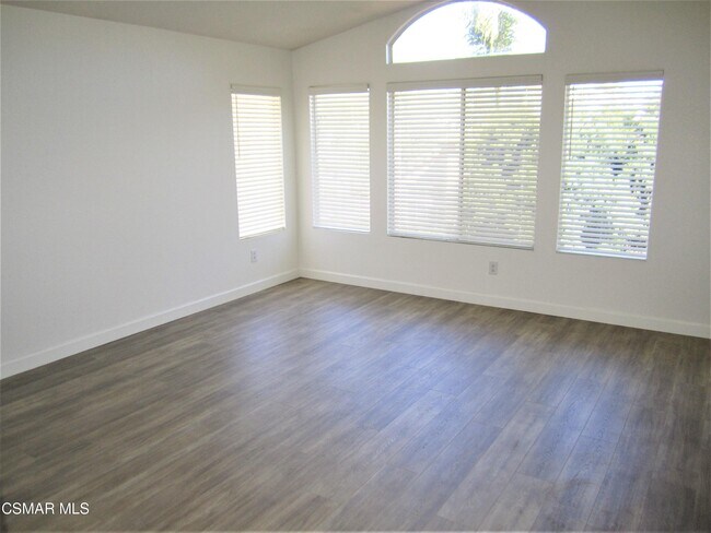 Building Photo - 1984 Winterset Pl