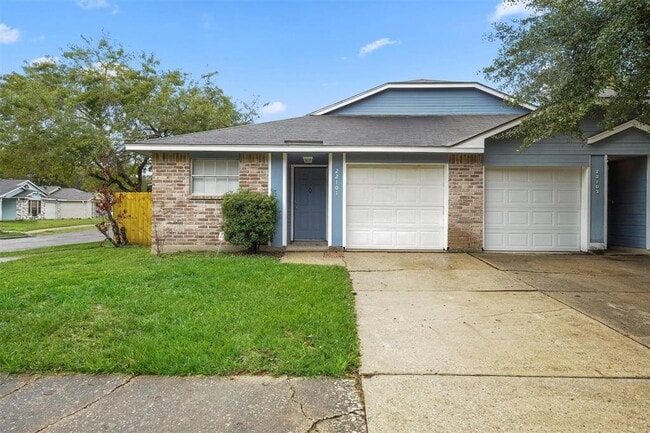 Building Photo - 22101 Moss Falls Ln