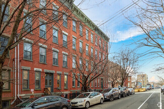Building Photo - 235 3rd St