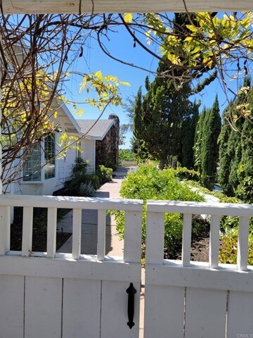 Primary Photo - 5711 Sunny View Dr
