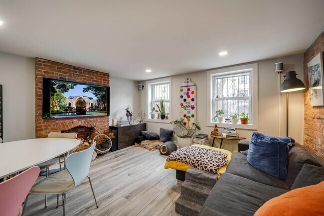 Foto del edificio - 266 3rd St