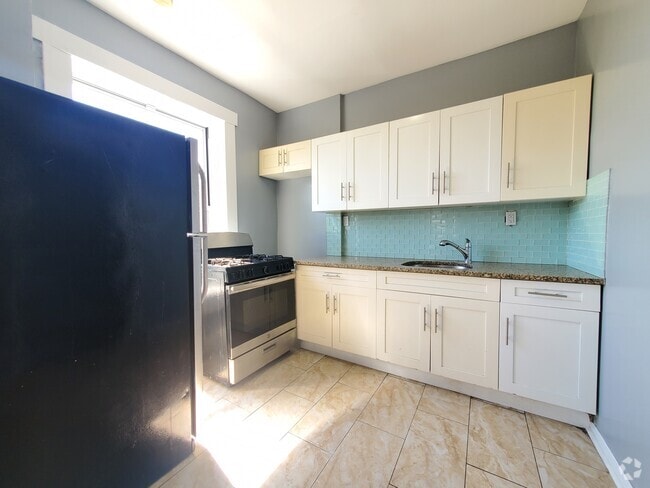 Building Photo - 557 Ocean Ave