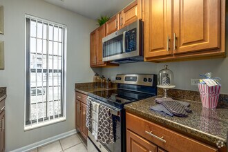 Kitchen - Clover Ridge East Apartments
