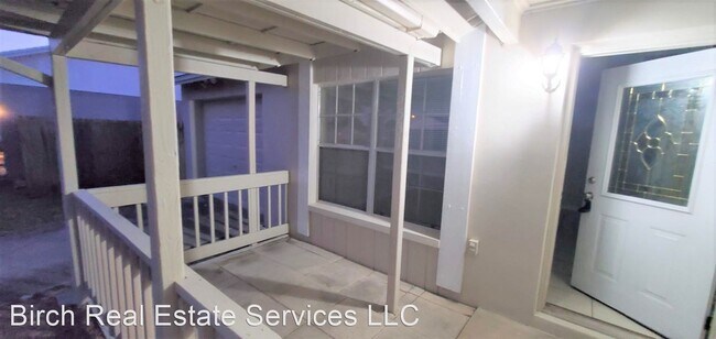 Building Photo - 3 br, 2 bath House - 3531 Mexicali St