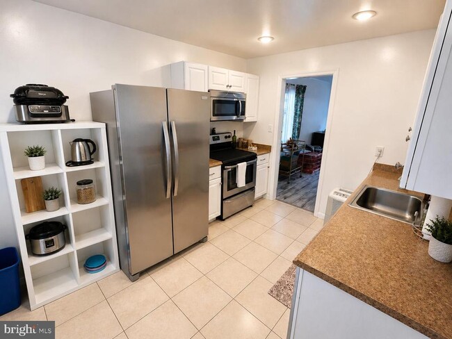 Building Photo - 1240 Gemini Dr
