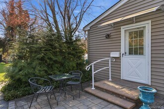 Building Photo - 120 Greenlawn Rd