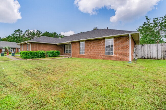 Building Photo - 9144 Sebring Dr