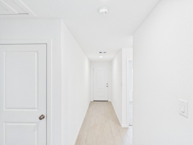 Foto del edificio - 1522 Amber Skies Ln