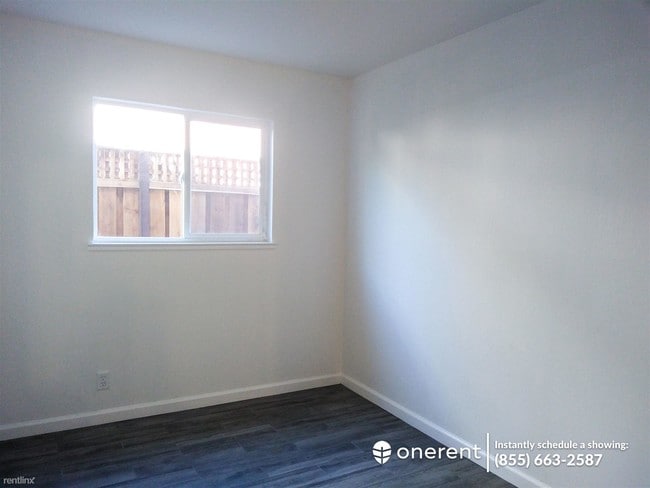 Building Photo - 577 Sinclair Dr