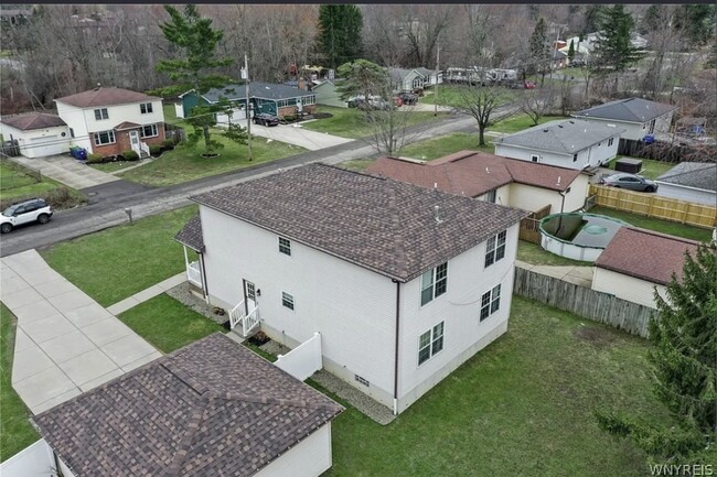 Building Photo - 4996 Thurston Ave