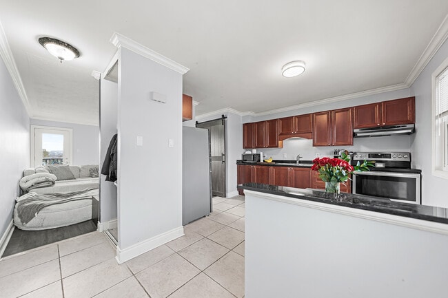 Building Photo - 47 Blandford St