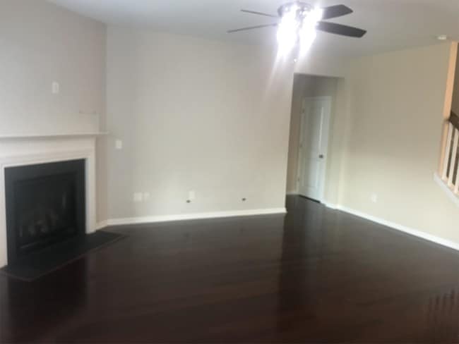 Building Photo - 409 Butterfly Bush Dr