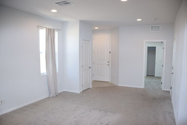 Foto del edificio - 5855 Alcott Grove Ct