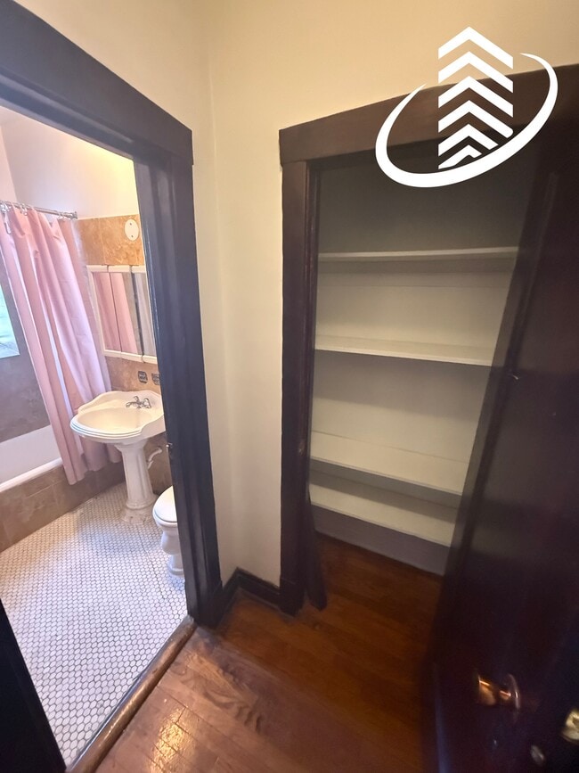 Foto del edificio - 4300 N Pulaski Rd