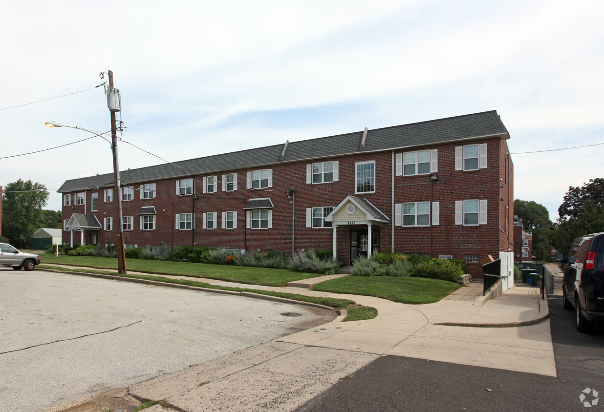 Primary Photo - 4445 Kendrick St