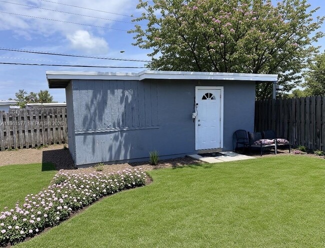 Building Photo - 1885 NE 53rd St