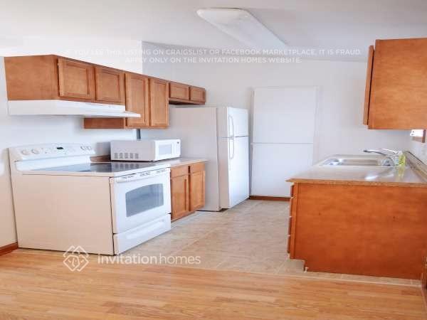 Building Photo - 4816 S Pitkin Way