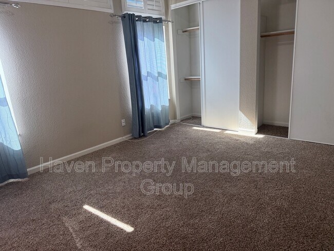 Foto del edificio - 1211 Fruitwood Way