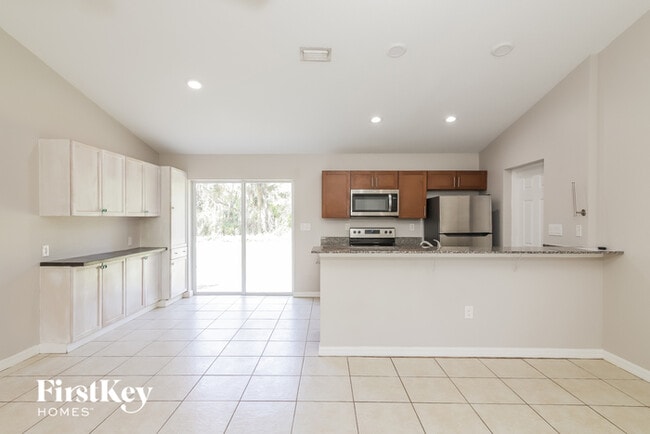 Building Photo - 5473 Wagon Wheel Dr