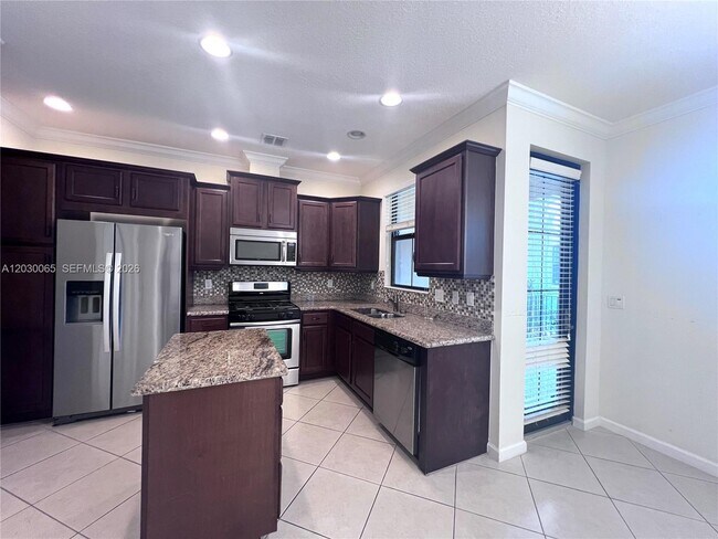 Foto del edificio - 3381 NW 125th Ave