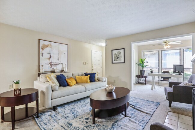 Foto del edificio - Reserve at Twin Oaks