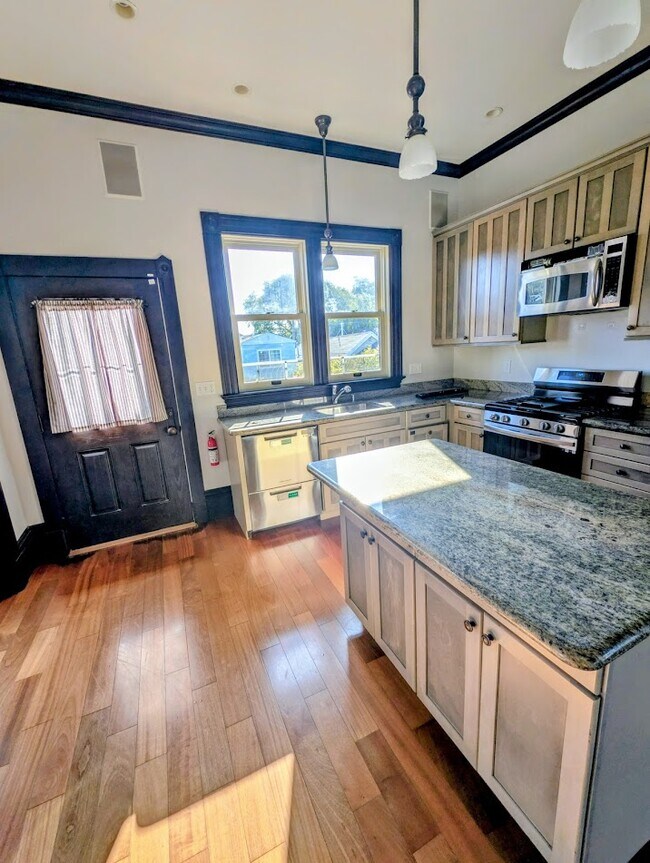 Foto del edificio - 1418 67th St