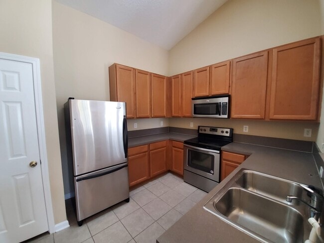 Building Photo - 575 Oakleaf Plantation Pkwy