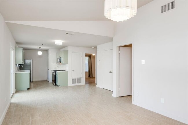 Foto del edificio - 8110 Willet Trail