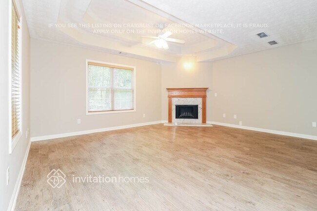 Building Photo - 135 Long Creek Dr
