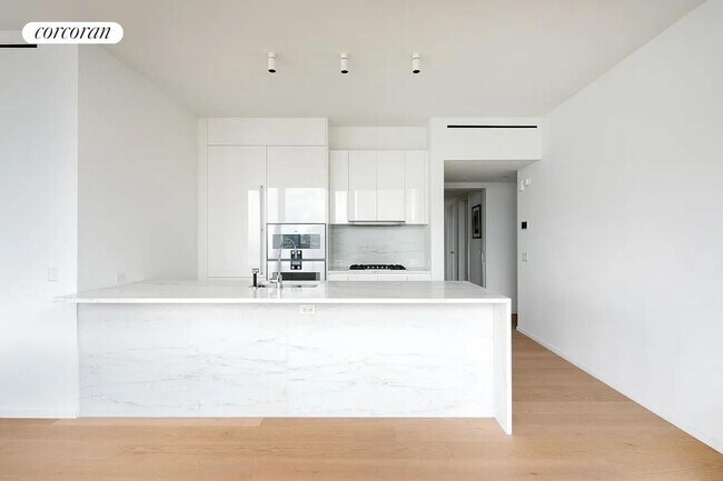 Foto del edificio - 695 1st Ave