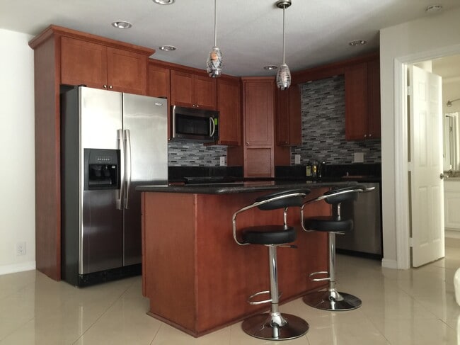 Kitchen - 2510 Torrey Pines Rd