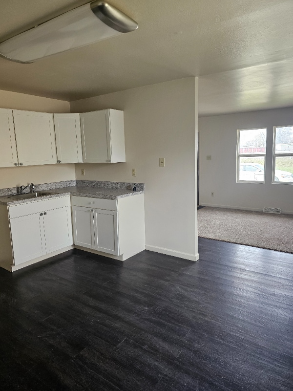 Building Photo - 5 Hanover Ln