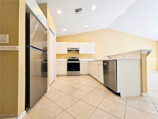 Foto del edificio - 228 Hightower Ave S