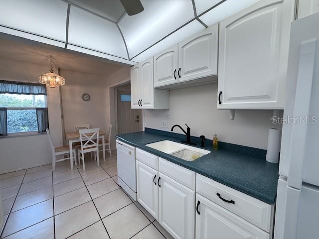 Foto del edificio - 19 Whispering Sands Dr