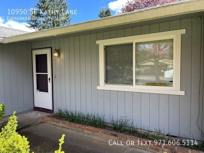 Building Photo - 10950 SE Kathy Ln