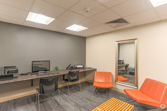 Interior Photo - Six1Five