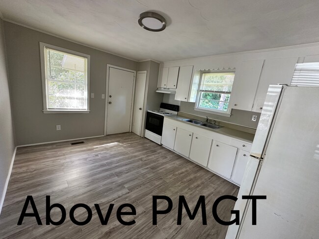 Foto del edificio - Duplex 2 bedroom- 1 Bath