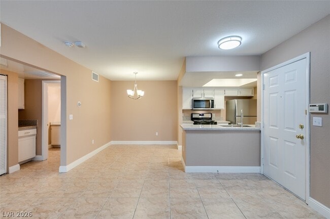 Building Photo - 1909 Villa Palms Ct