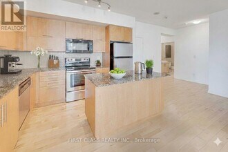 Building Photo - 55 Bremner Blvd