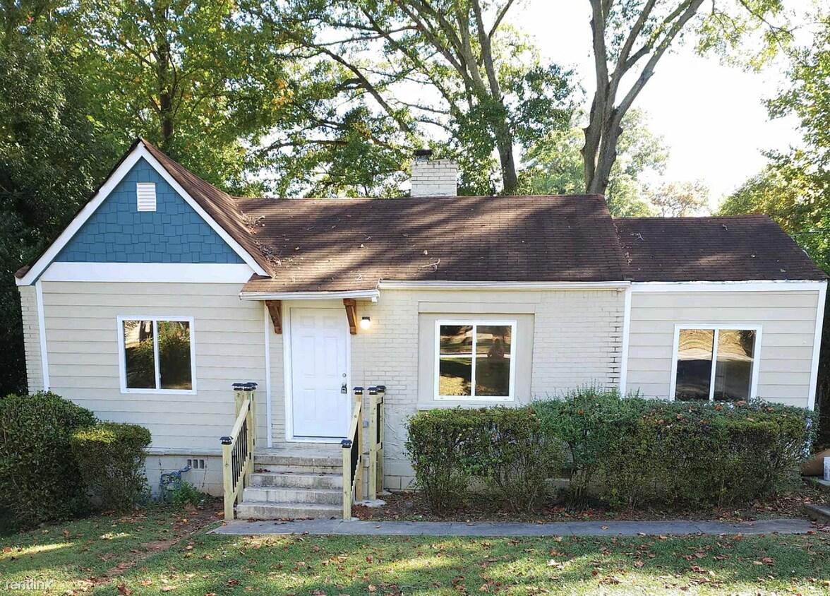 3 br, 1 bath House 3162 Oakdale Rd House Rental in Hapeville, GA