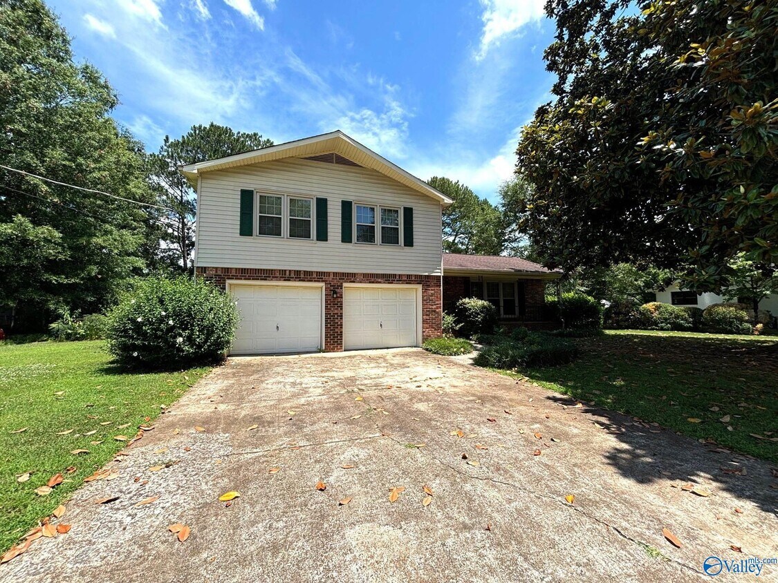 Foto principal - 1925 Lynnbrook Dr SW