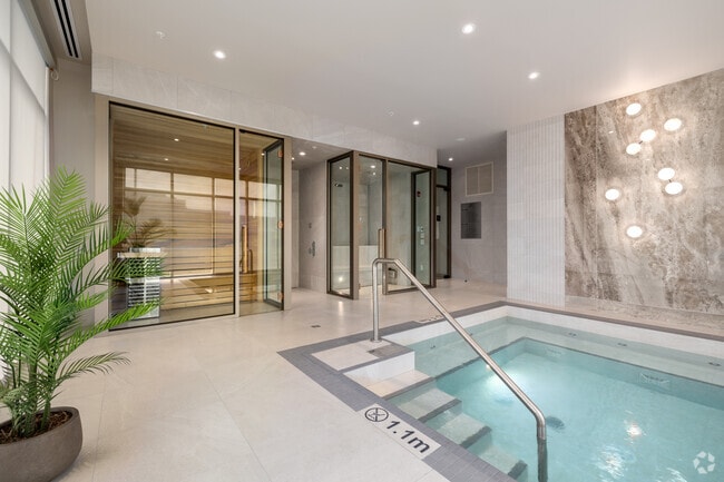 Roman Bath - Monarc Collection