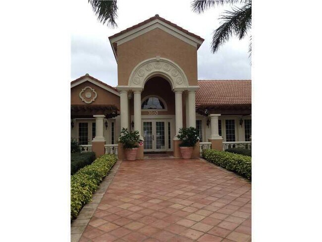 Foto del edificio - 3844 Lyons Rd