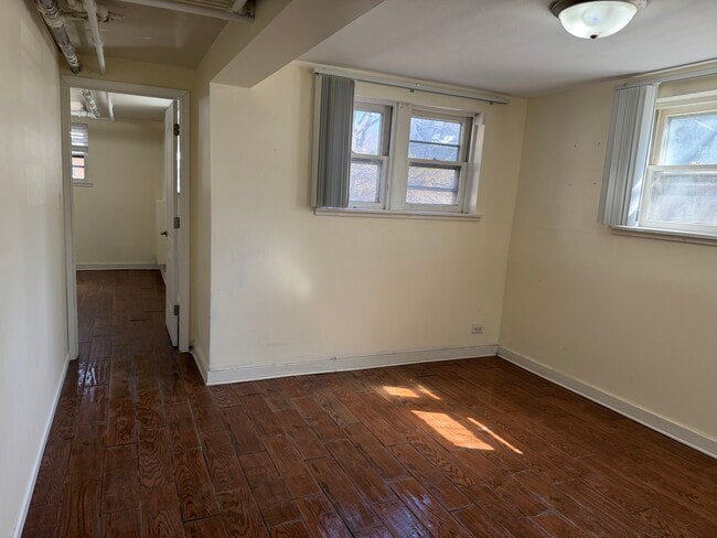 Foto del edificio - 58 Lincoln Ave