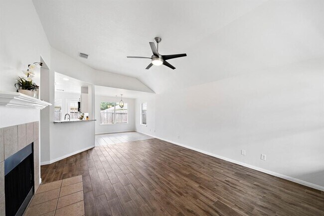 Foto del edificio - 25118 Clover Ranch Dr